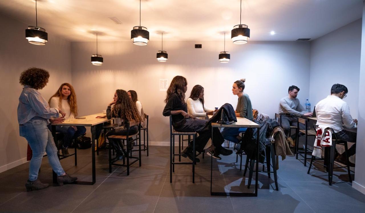 Madriz Hostel Eksteriør billede